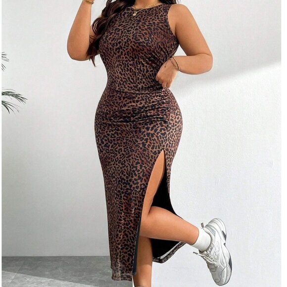 Leopard print split thigh dress - Picture 5 of 7